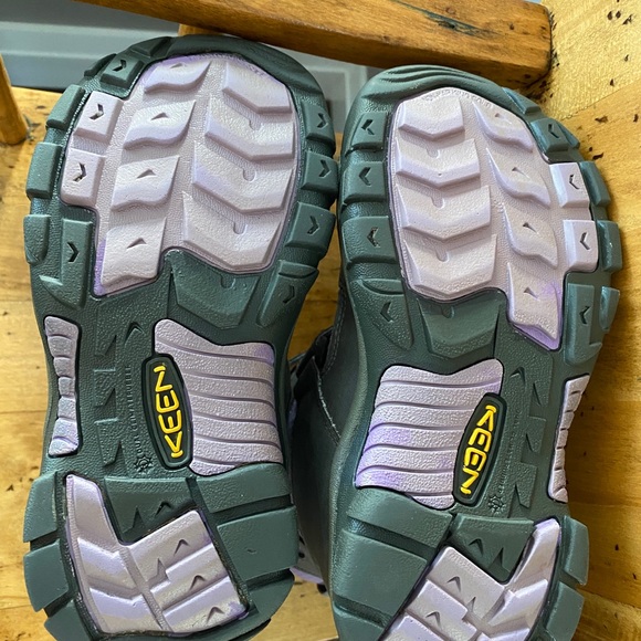 Kids Winter Boots - Picture 3 of 3